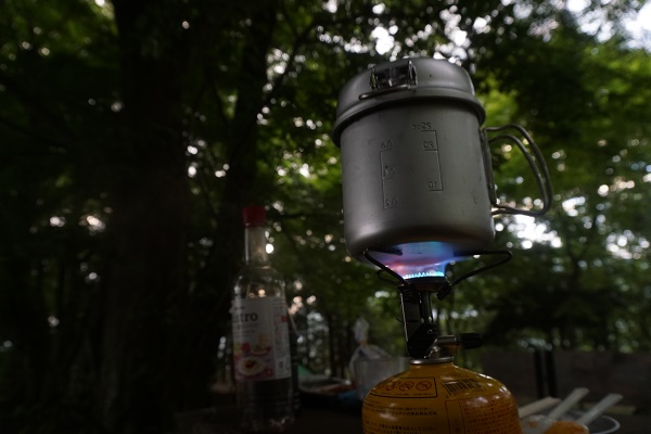 インスタント中心でもキャンプ場で食べるとだいたいおいしい