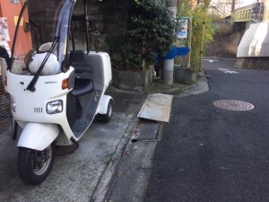 自宅敷地内に駐車させていただいています